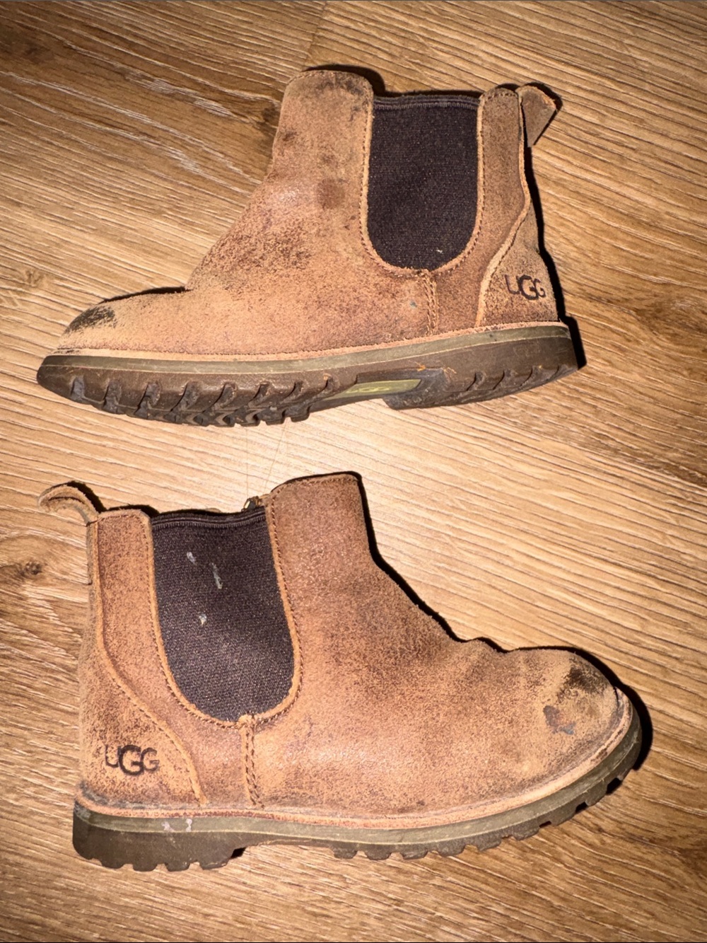 OFFERS OPEN! Toddler boy size 7 UGG Brown Suede Boots Black ElastiC